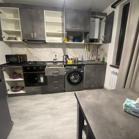 2 Cosy Apartment In Townhouse Near Airport Evn Geghanist  المظهر الخارجي الصورة