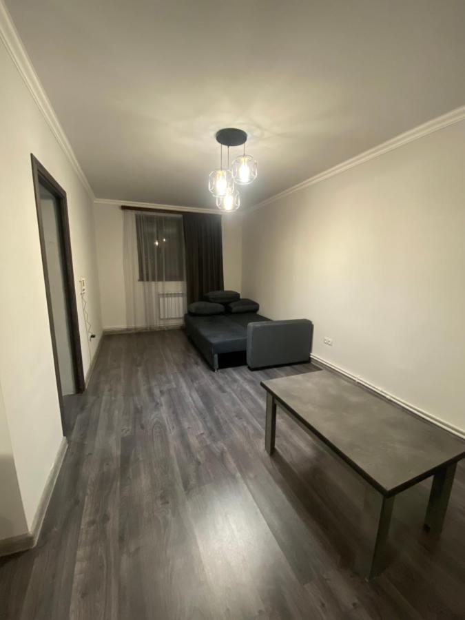 2 Cosy Apartment In Townhouse Near Airport Evn Geghanist  المظهر الخارجي الصورة