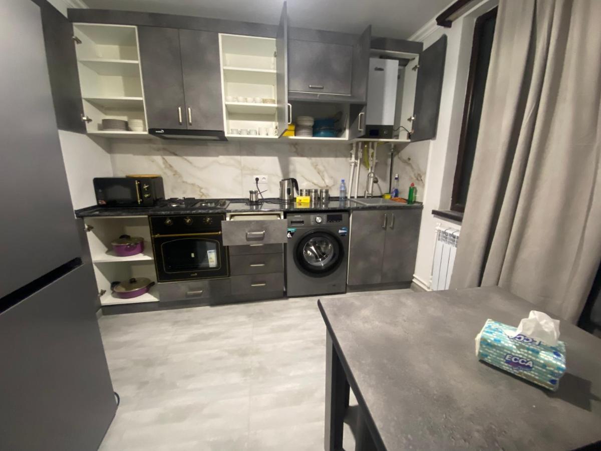 2 Cosy Apartment In Townhouse Near Airport Evn Geghanist  المظهر الخارجي الصورة